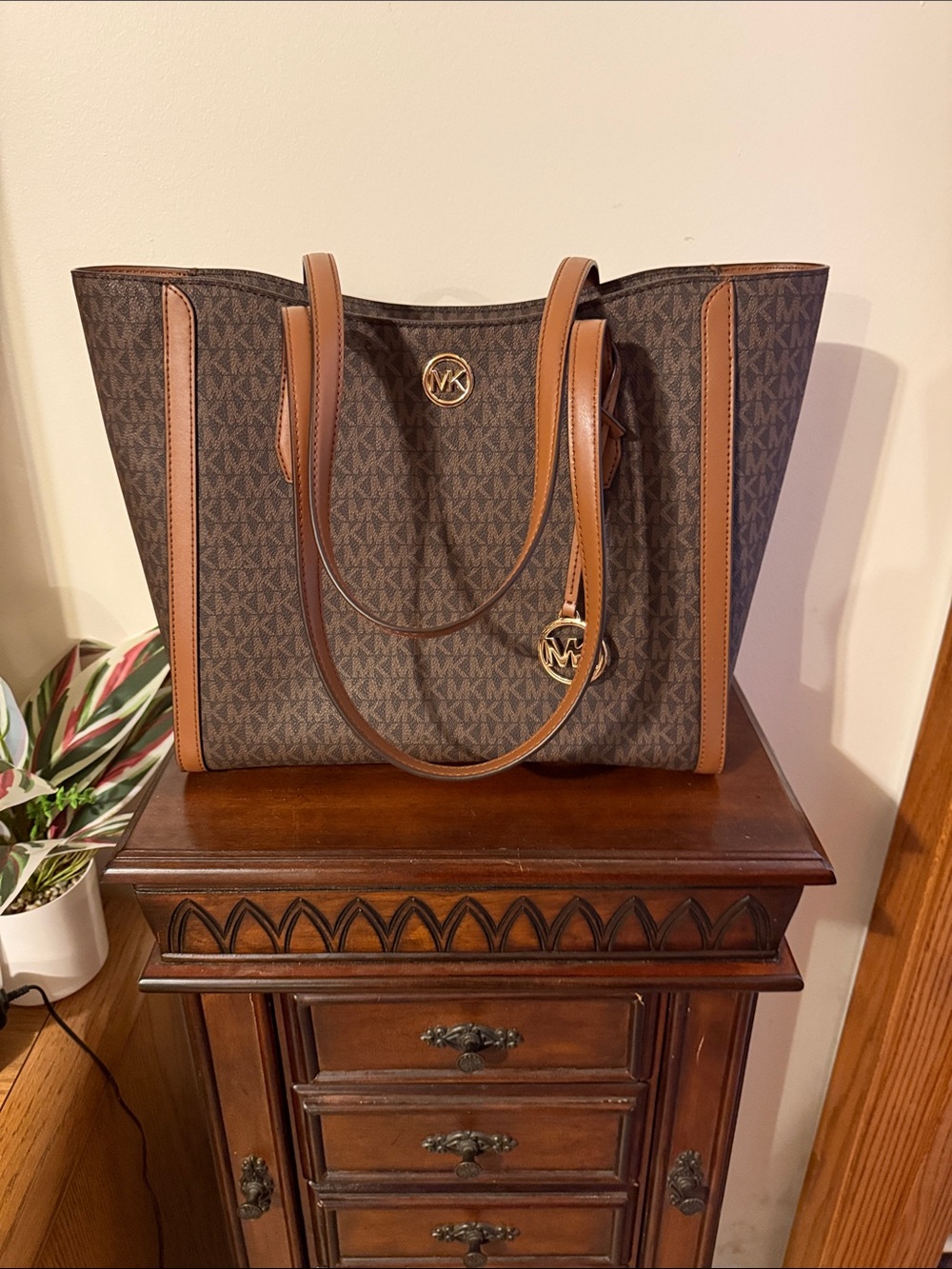 Michael Kors Large Brown and Tan MK Logo Tote, Never been used zipper closure.